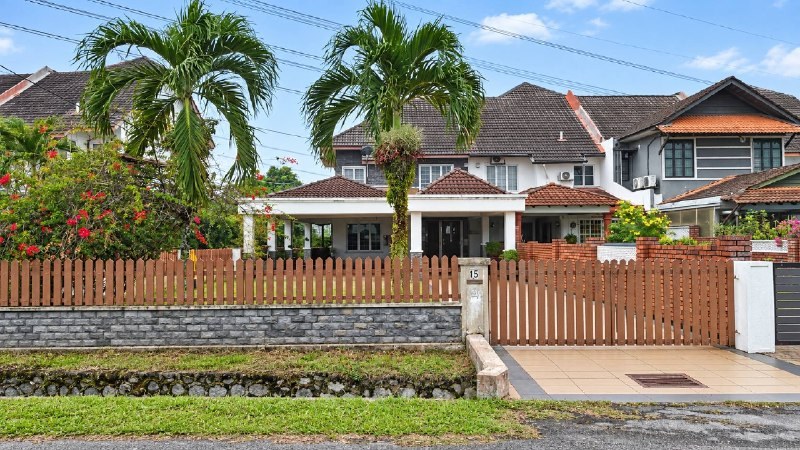 2 Storey Terrace End Lot Bangi Golf Resort Tanah Luas ±4,370 Sqft Golf Course Facing — gambar 1