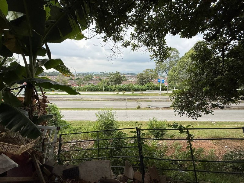 FOR SALE | DOUBLE STOREY CORNER LOT – TENGKU AMPUAN NAJIHAH (TENANTED — gambar 2