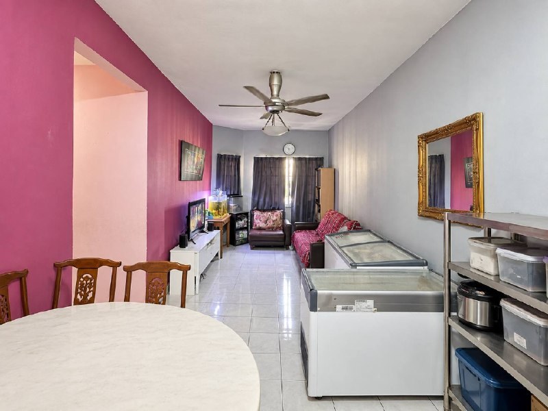 Oakleaf Park Condo Partly Furnished — gambar 1